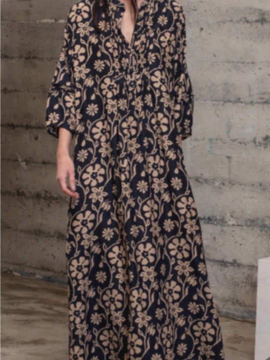 Natalie Martin Dresses & Skirts - NATALIE MARTIN
SAMMIE MAXI DRESS - BOTANICAL BLACK